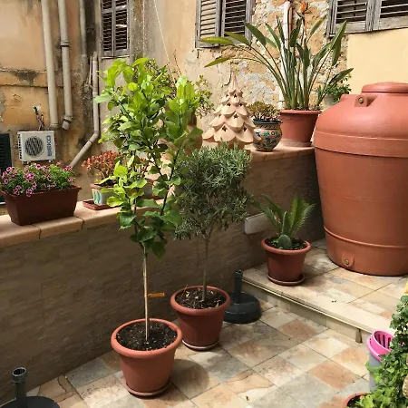 Appartamento L’elegante Dépendance Del Barone Francesco Sala